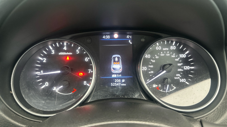 Nissan Qashqai 1.3 DiG-T N-Connecta 5dr Petrol Hatchback